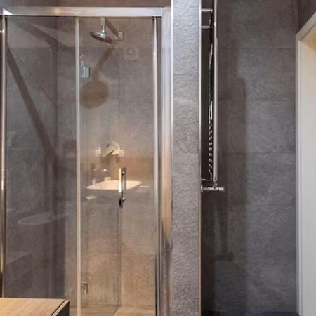 The White Side Apartment Napoli Bagian luar foto
