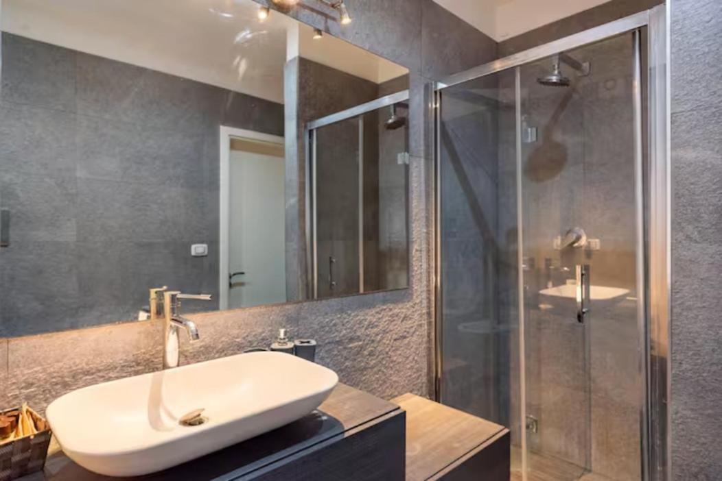 The White Side Apartment Napoli Bagian luar foto