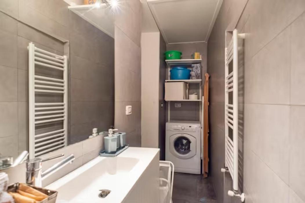 The White Side Apartment Napoli Bagian luar foto