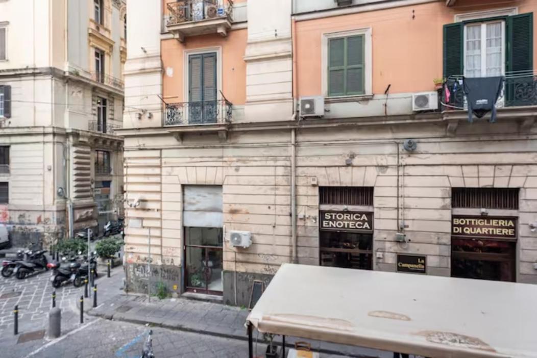 The White Side Apartment Napoli Bagian luar foto